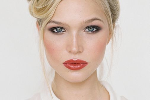 Find Your Perfect Updo Hairstyle