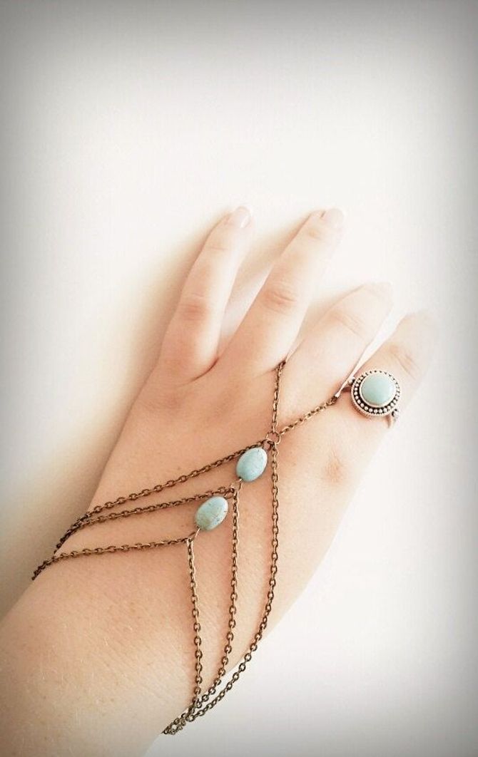 Hand chain