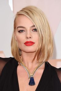 margot robbie hair