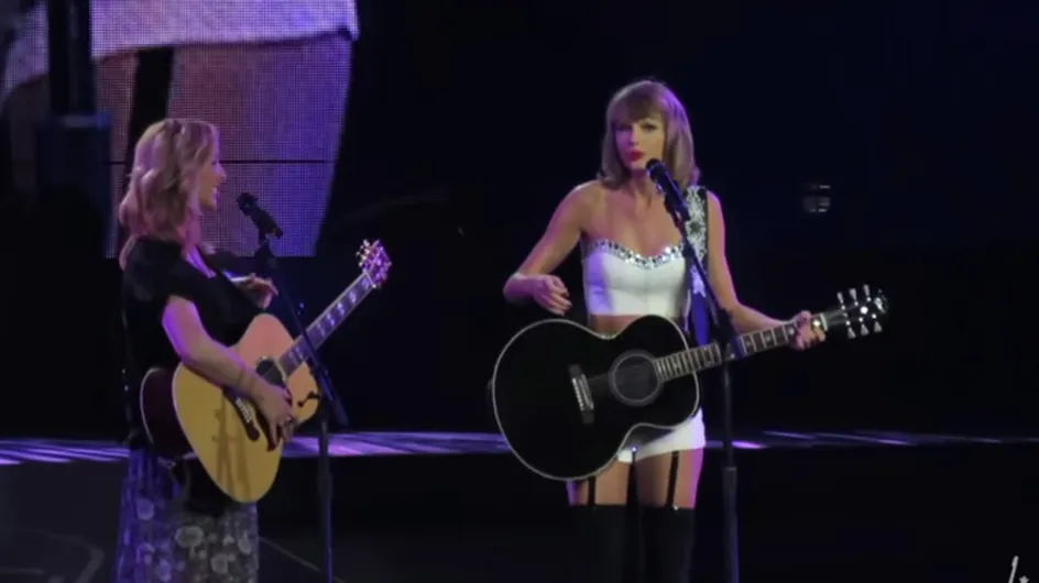 Taylor Swift And Phoebe Buffay Just Sang Smelly Cat And It Was Perfection