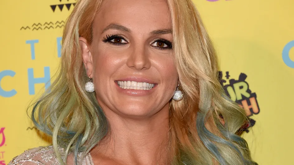 Britney Spears joue (encore) à la petite sirène (Photos)