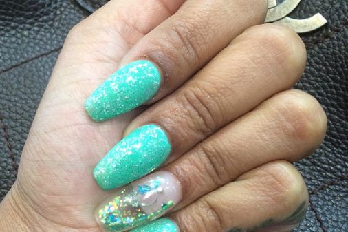 Aquarium nails