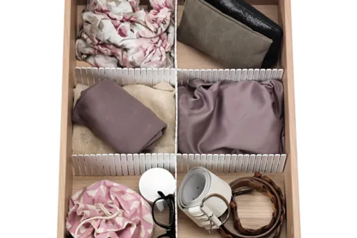 Separador de cajones para complementos