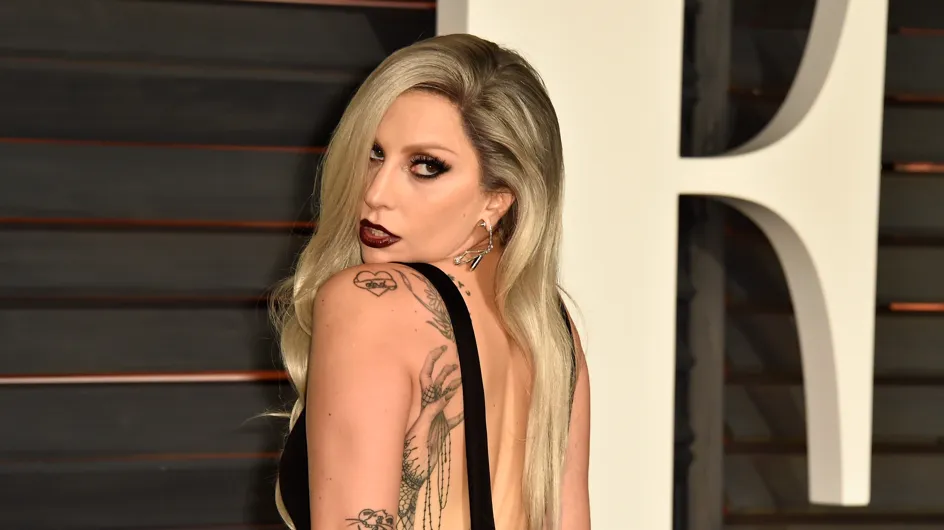 Lady Gaga aussi adepte du belfie en maillot (Photos)
