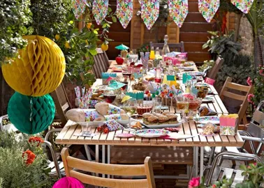 16 ideas de Decoración sillas y mesas infantiles  decoración de unas,  decoracion de cumpleaños, decoración de fiesta