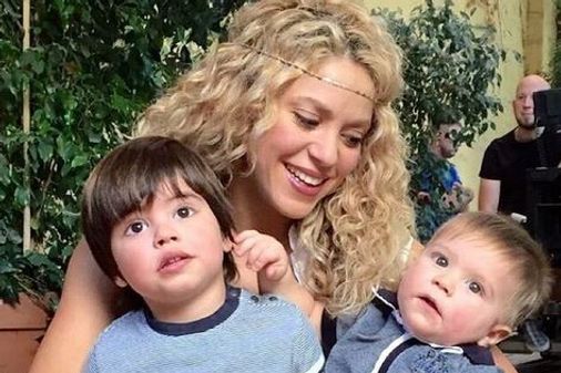 Shakira prend la pose avec ses fils (Photo)