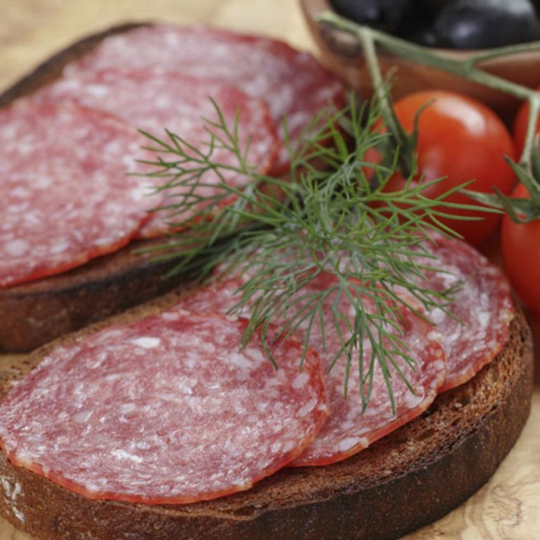 Finger weg vom SalamiBrot! Die WHO bestätigt Wurst ist krebserregend
