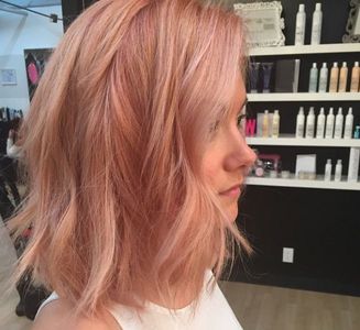 Capelli Biondo Fragola E Il Rose Gold Il Trend Del Momento