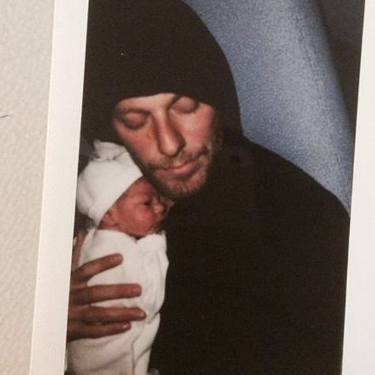 La Bouleversante Lettre D Un Papa A Son Nouveau Ne Apres Les Attentats