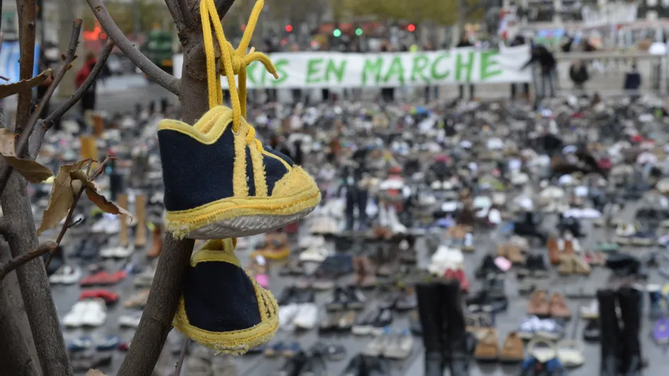 COP21 : Des milliers de chaussures ont recouvert la Place de la République (Photos)