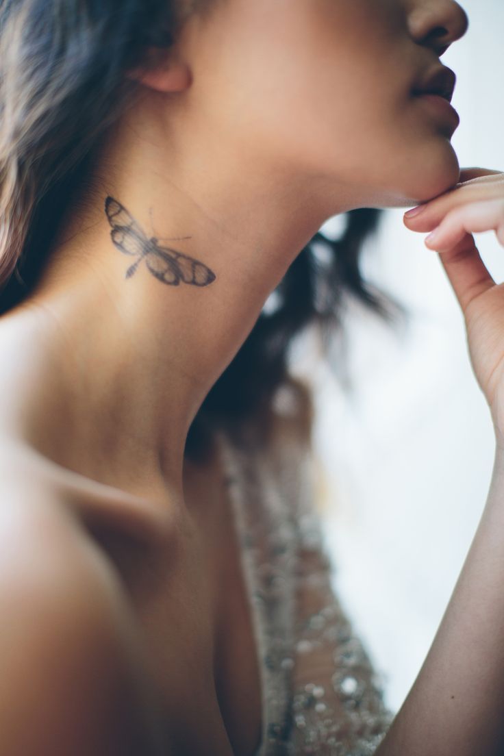 Tatouage femme cote papillon Tatouage femme cote papillon