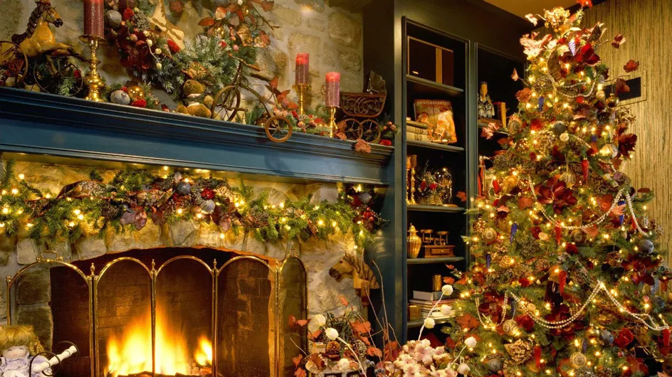 Árboles de Navidad con flores, la última tendencia en decoración