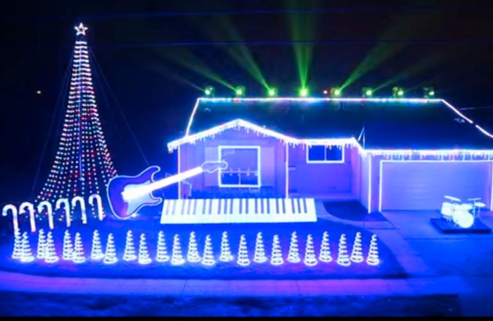 This Star Wars Christmas Light Show Is The Best Thing You Ll See Today