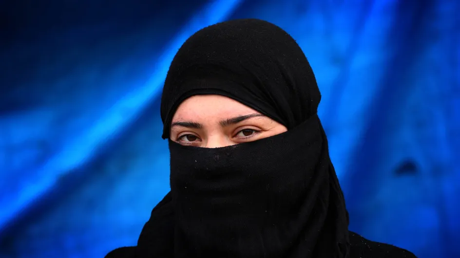 Des miliciennes de Daesh exécutent une mère pour avoir allaité en public
