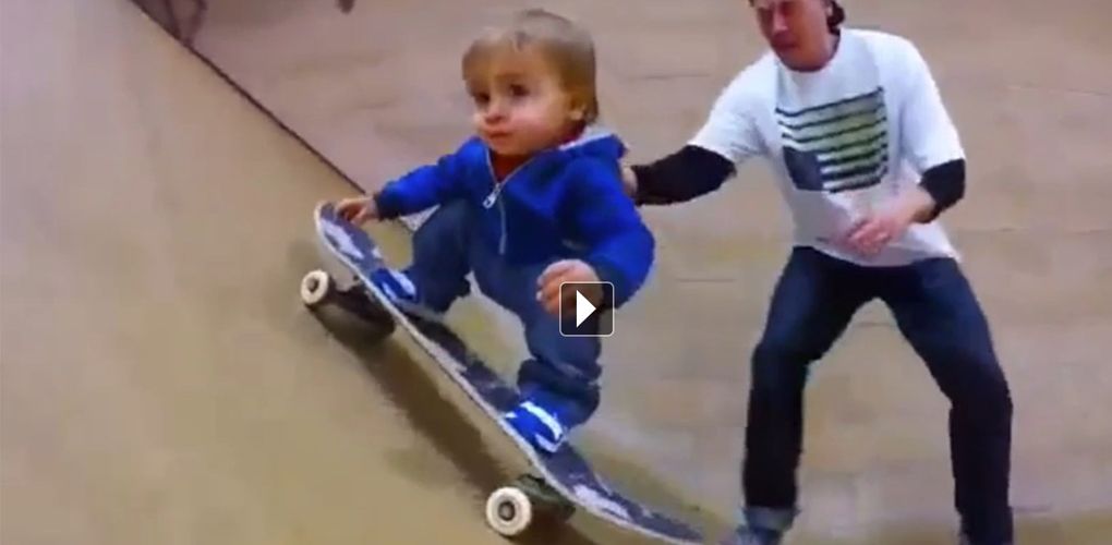 D couvrez le plus jeune skateur du monde