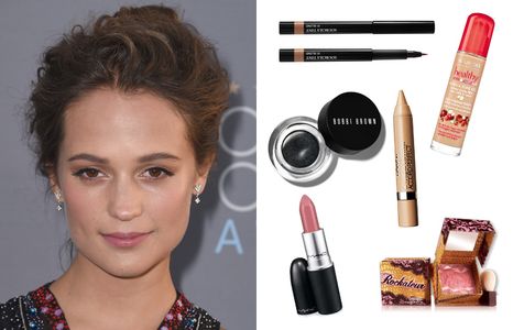 Copia el maquillaje de Alicia Vikander