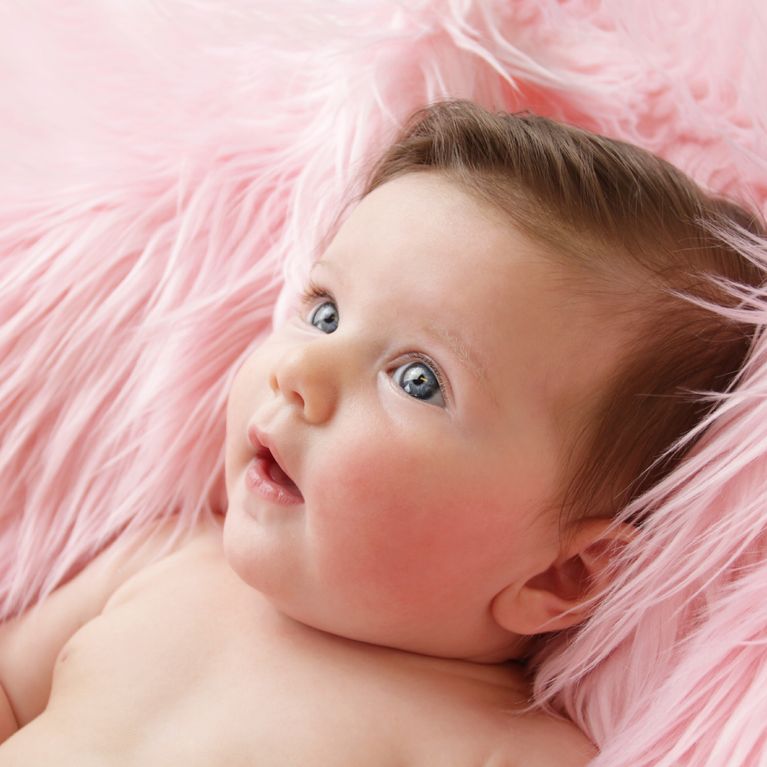 petit bouton rouge visage bébé petit bouton rouge visage bébé