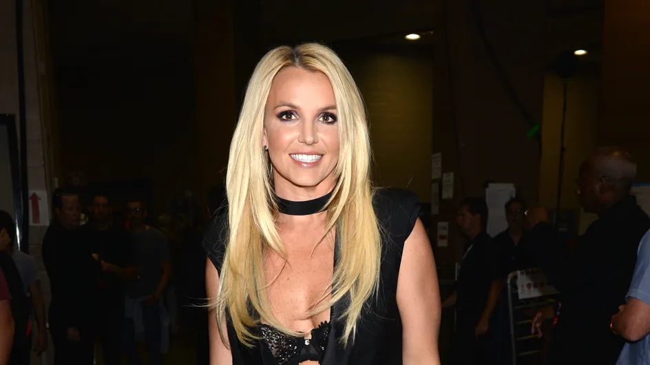 Britney Spears enflamme le web avec une danse en bikini (Vidéos)