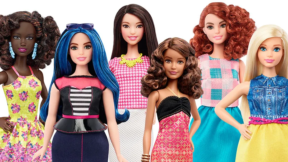 Barbie ganha novos tons de pele, cabelo e até curvas