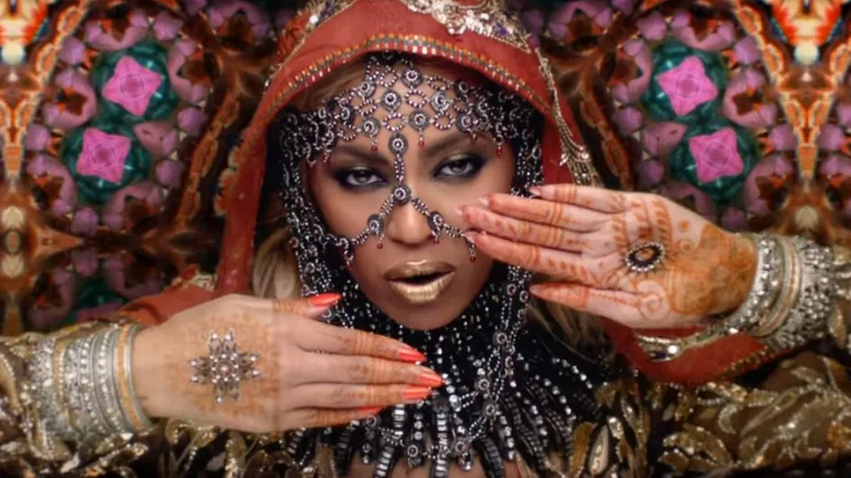 Beyoncé, divine princesse Bollywood dans le nouveau clip de Coldplay (Vidéo)