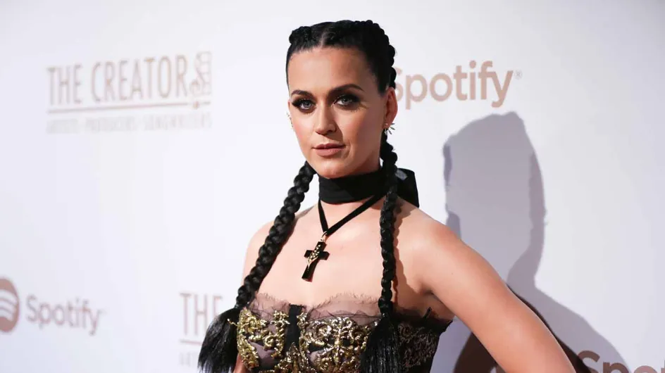 Katy Perry pide guerra con el peor look de la semana