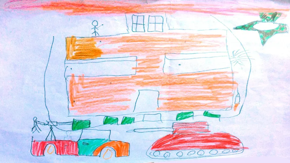 Pris entre les affrontements civils et Daesh, des enfants libyens dessinent la guerre (Photos)