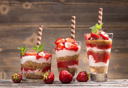 Cereales con yogur y fresas