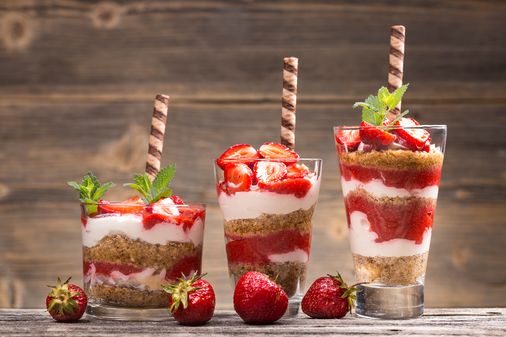 Cereales con yogur y fresas