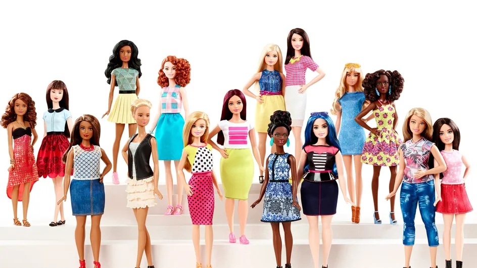 Barbie : en 57 ans, la poupée star a bien changé (Vidéo)