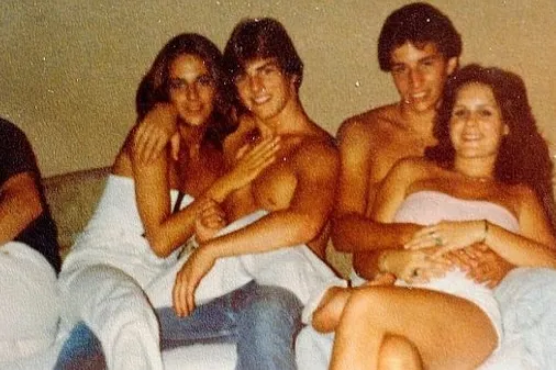 A la izquierda, Diane Cox y Tom Cruise