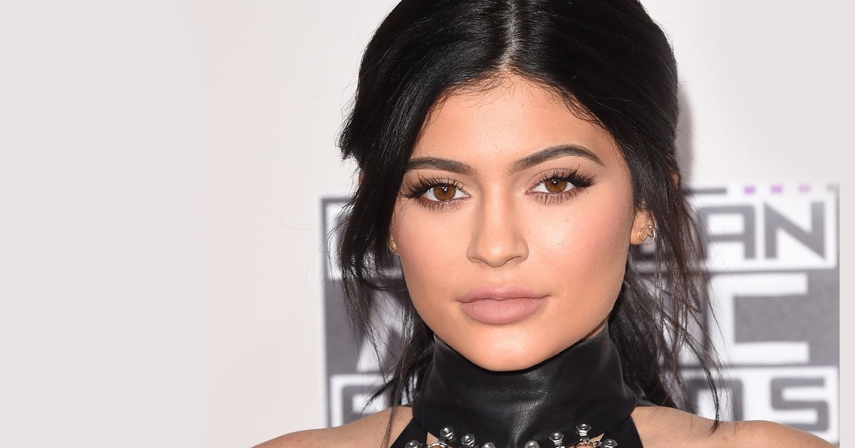 Kylie Jenner Son Astuce Peau Parfaite Pour Dire Adieu Aux Boutons 