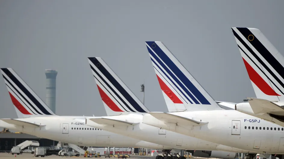 Des hôtesses d'Air France refusent de porter le voile en Iran