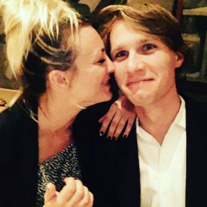 Kaley Cuoco y Karl Cook