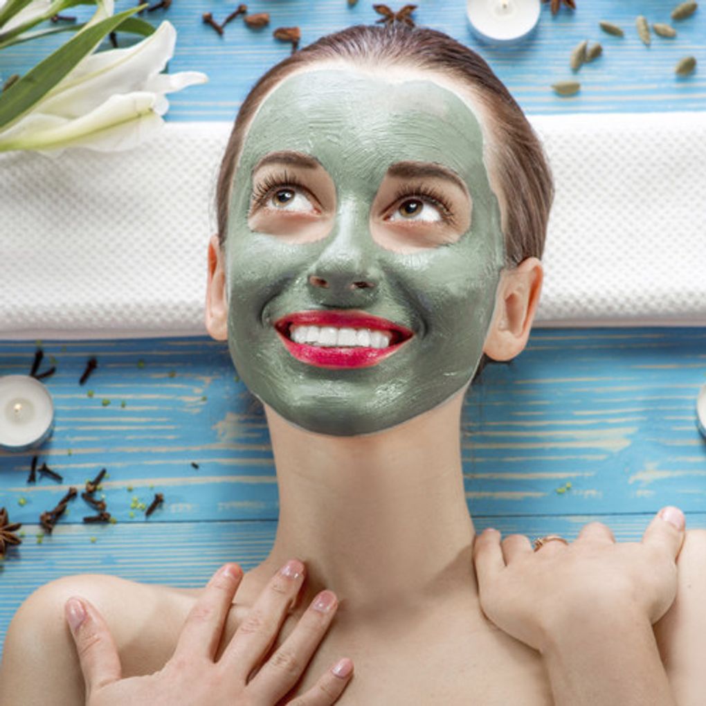 Usos y beneficios de la mascarilla de arcilla verde para la piel 