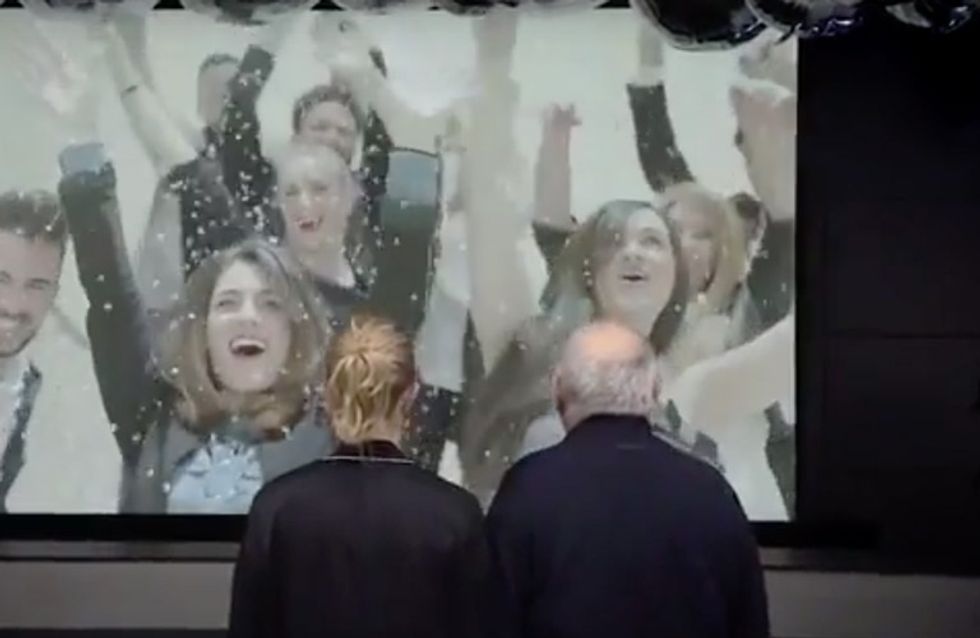 El flashmob sorpresa que hizo llorar a Amancio Ortega