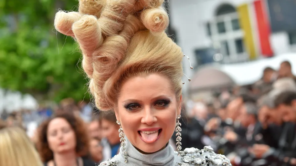 Elena Lenina, un nouveau fashion faux-pas renversant à Cannes (Photos)