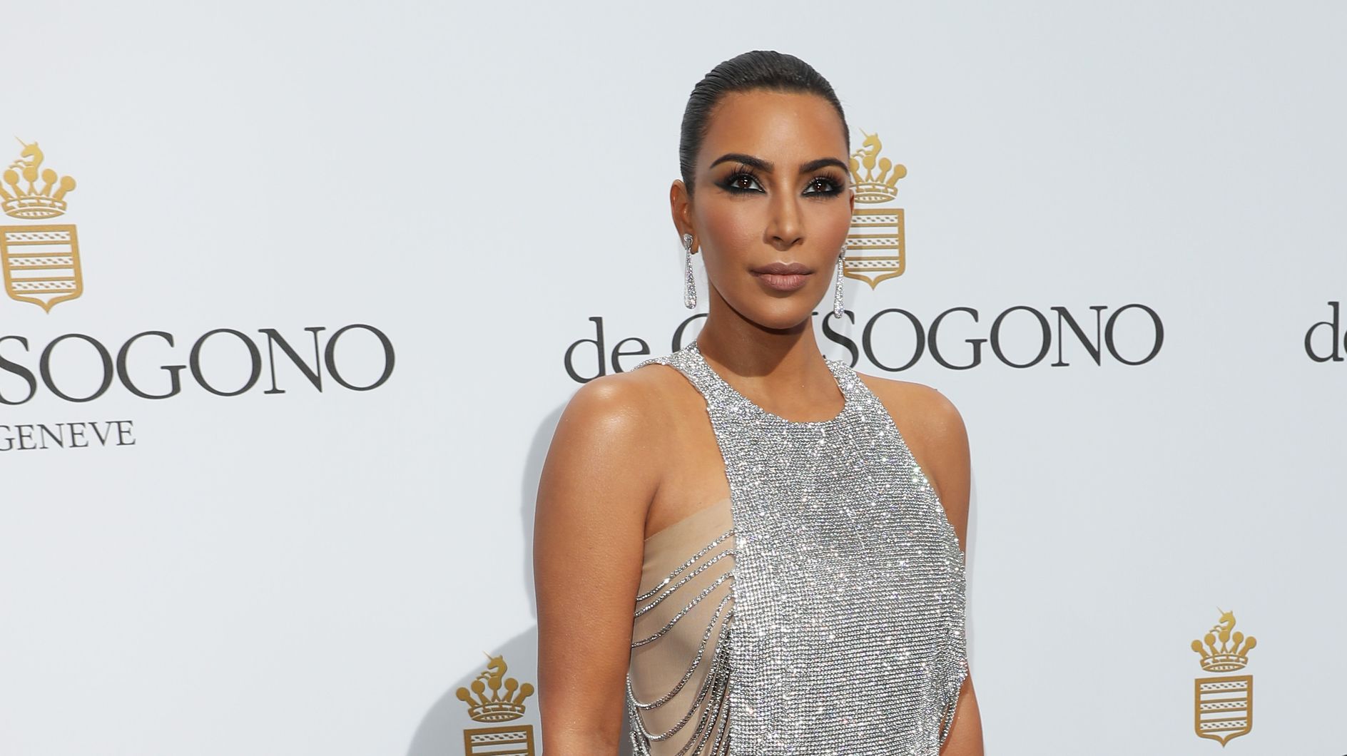 Kim Kardashian un look bling bling à Cannes