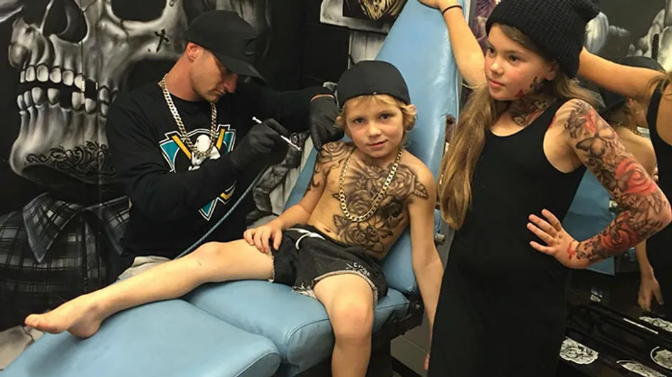 Este artista cambia tatuajes (temporales) por sonrisas con niños hospitalizados