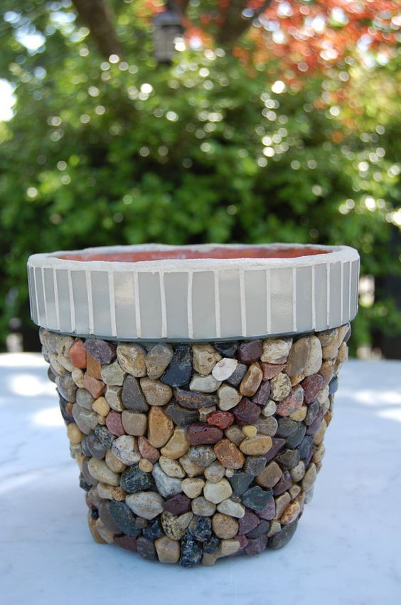 Ideas creativas para decorar con piedras de río