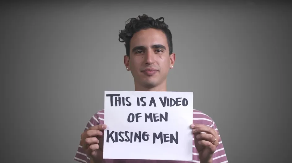 "Men Kissing Men", la vidéo qui remercient les homophobes pour leurs commentaires