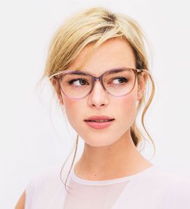 Glasses with angles for round faces