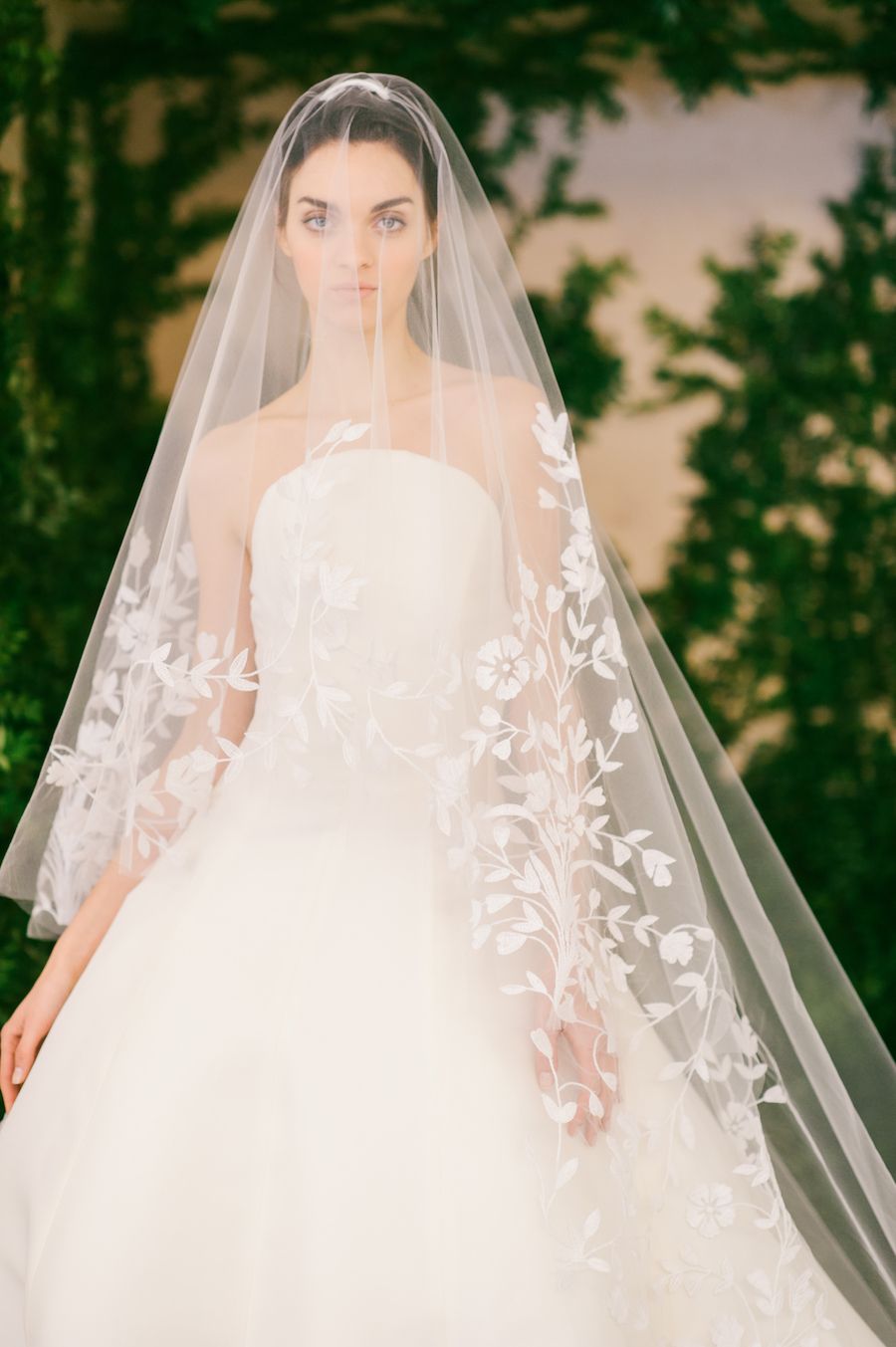 Handgemachte weiße Prinzessin Hochzeit Kleid Kleid K2M5 I1E3 Schleier für G5P5 