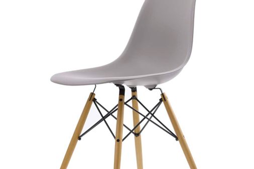 Naharro, Silla Eames Plas (337 euros)