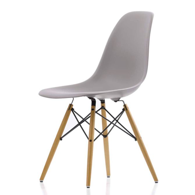 Naharro, Silla Eames Plas (337 euros)