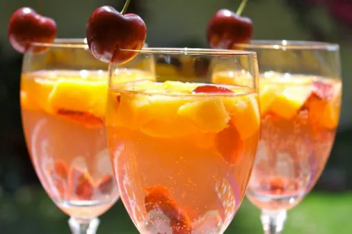 White Wine Summer Sangria Spritzer