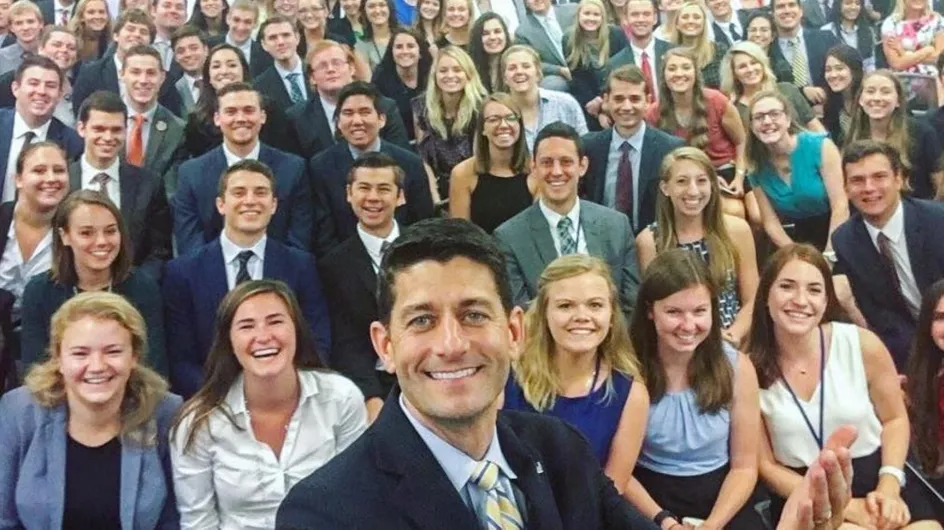 Ce selfie des stagiaires du Capitole fait parler de lui pour toutes les mauvaises raisons (photos)