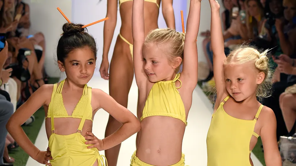 Une marque accusée de "sexualiser" les enfants pour les avoir fait défiler en bikinis