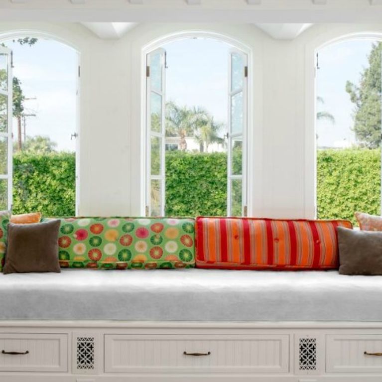 Asientos en las ventanas ideas para aprovechar el espacio