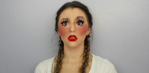 100 capas de maquillaje