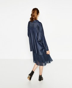 Statt ein Oversize-Hemd zu kaufen, borgt euch einfach eins von eurem Schatz